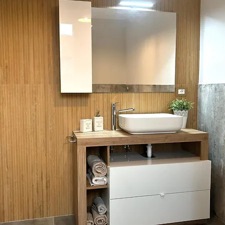 Evan A Due Passi Dal Centro Tatil Evi *